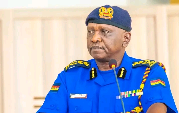 General Douglas Kanja warns criminal gangs